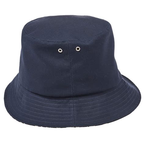 dior bucket hat size.